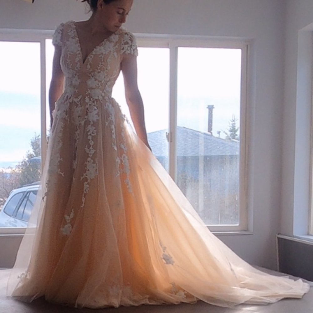 Peach & Lace - Wedding / Prom / Quinceañera Dress